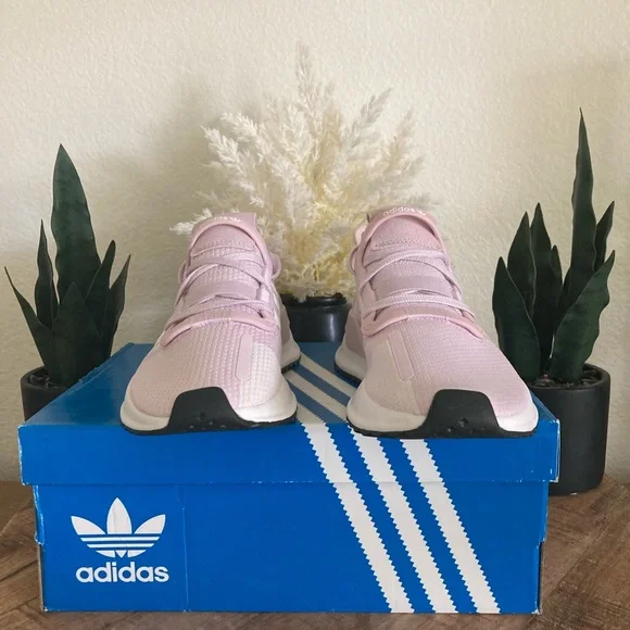 New Adidas - Picture 2 of 5